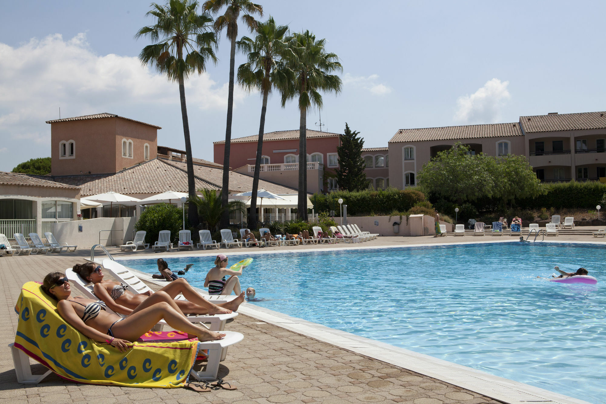 Residence Pierre & Vacances Valescure Saint-Raphaël Eksteriør bilde